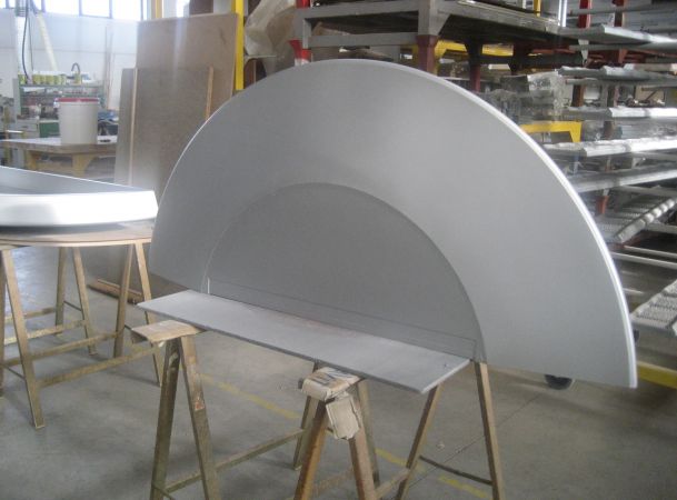 scrivania verniciata